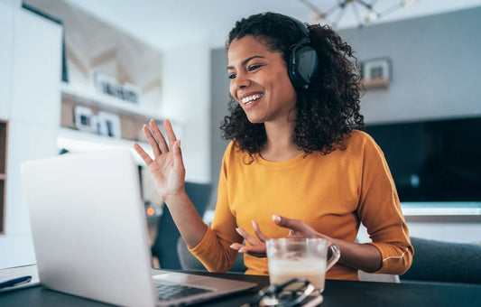 Télétravail et douleurs : les 5 erreurs qui abîment votre corps (et comment les corriger)